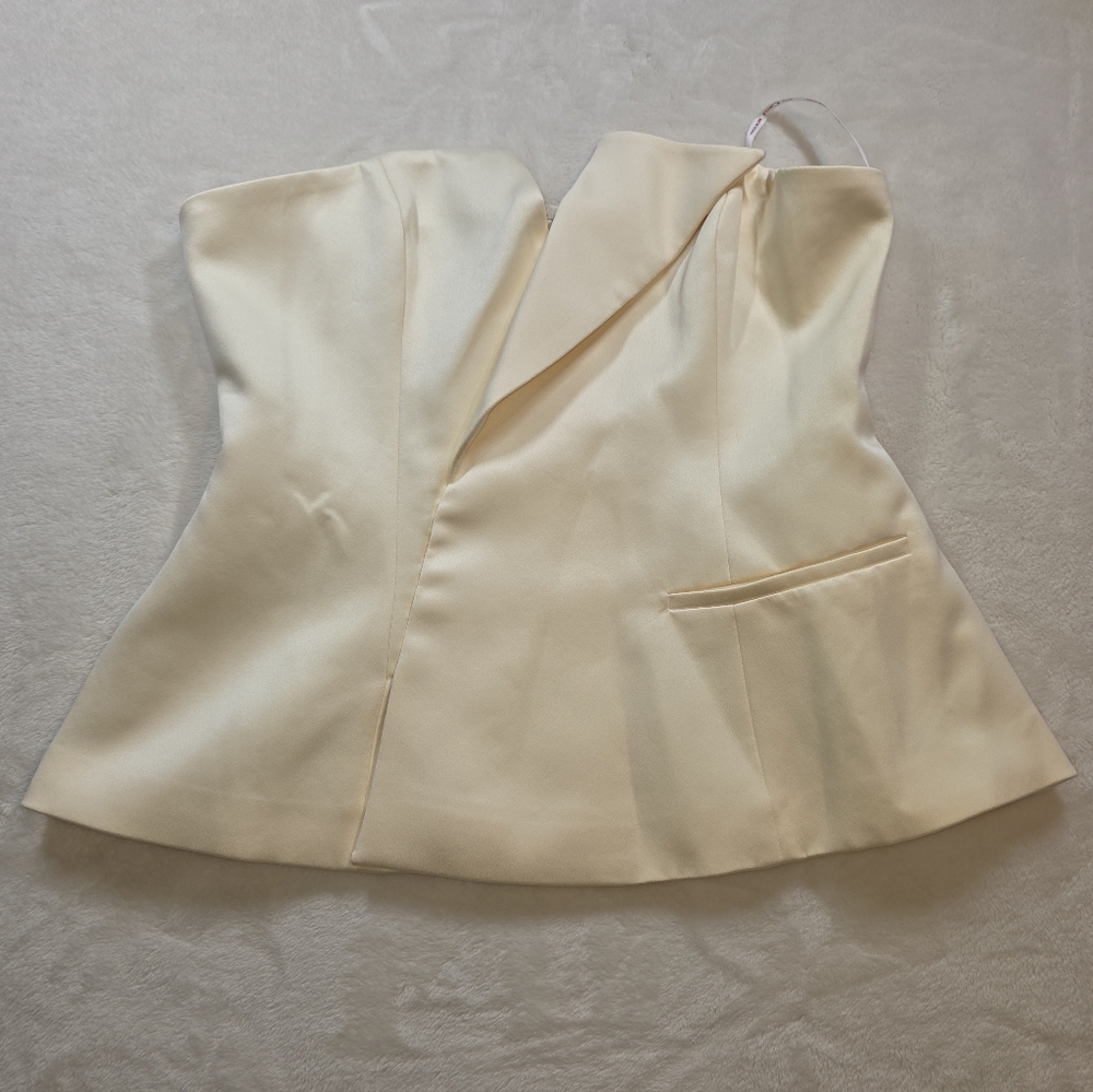 Miss Circle Women Yani Ivory Asymmetrical Lapel Sleeveless Peplum Top Large